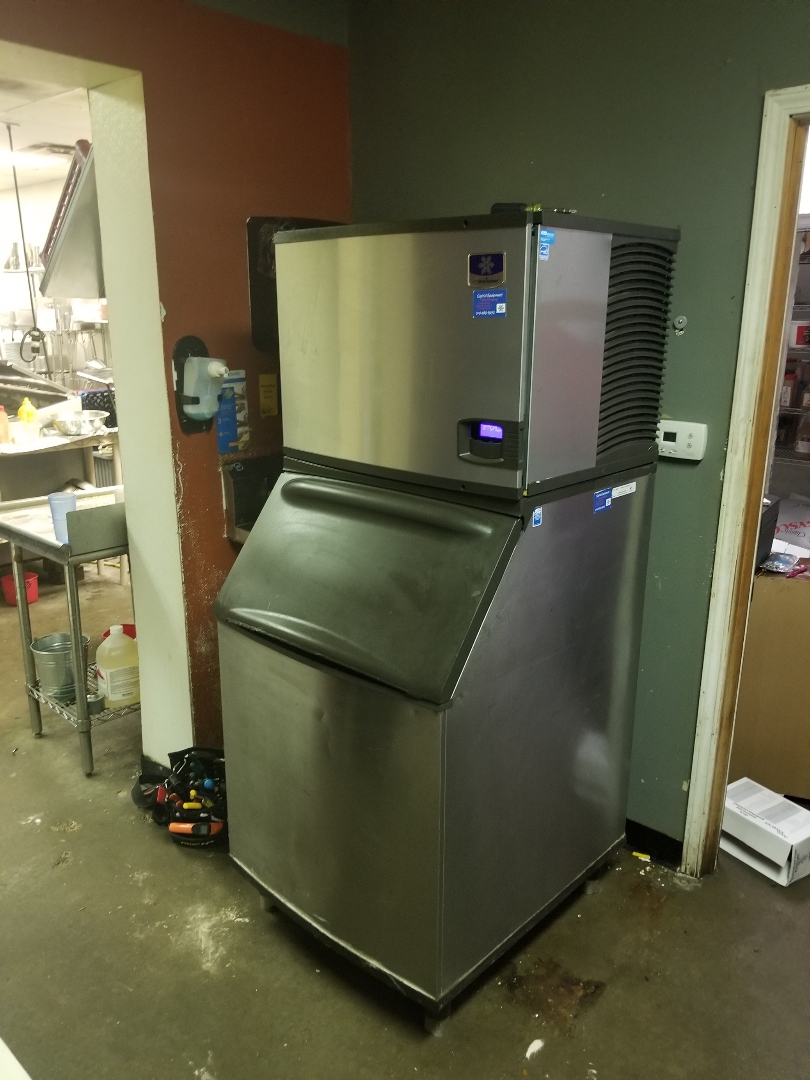 newly-installed-ice-machine-Kansas-City